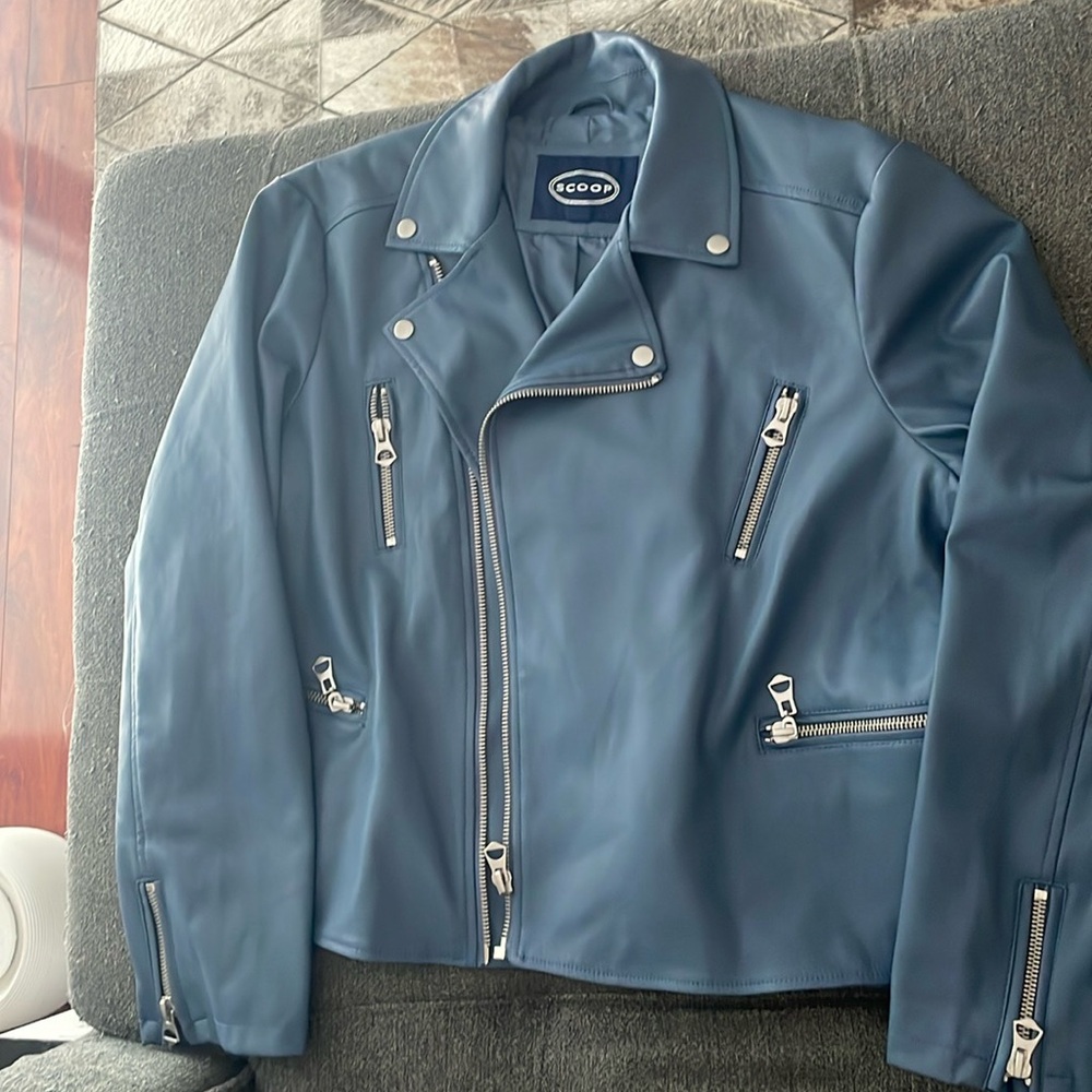 NWOT SCOOP JACKET
